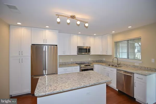 Fairfax, VA 22033,13107 ENGLISHWOOD LN