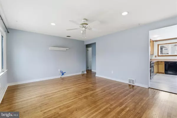 Willow Grove, PA 19090,110 WARREN ST