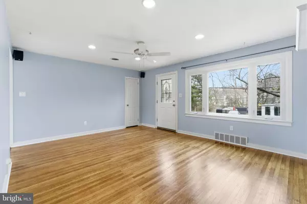 Willow Grove, PA 19090,110 WARREN ST