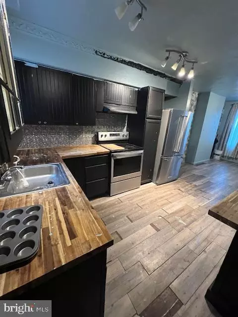 Philadelphia, PA 19122,2020 N DARIEN ST