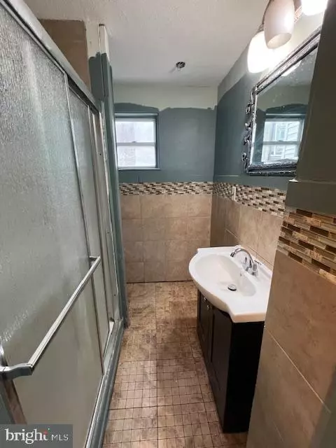 Philadelphia, PA 19122,2020 N DARIEN ST