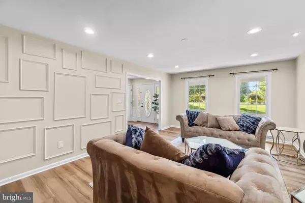 Ellicott City, MD 21043,7803 BREAKSTONE CT