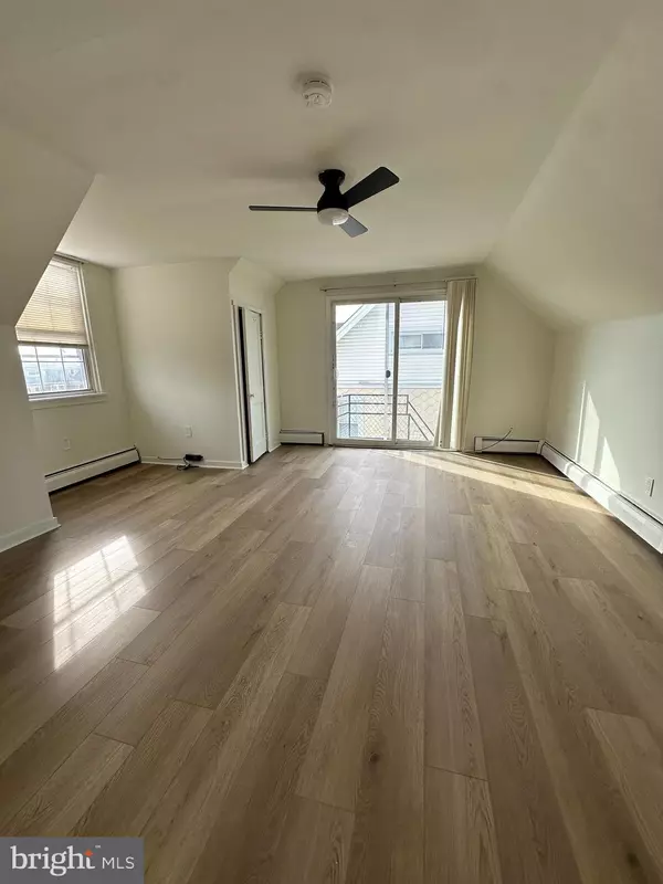 Glenolden, PA 19036,108 N CHESTER PIKE #D