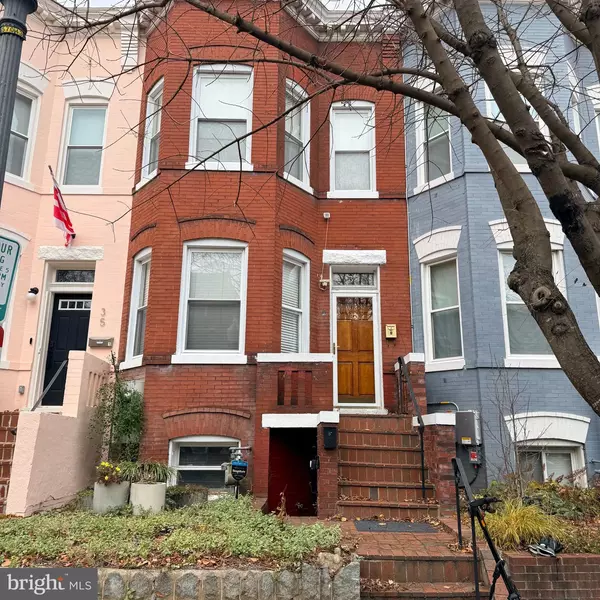 33 RANDOLPH PL NW #B, Washington, DC 20001