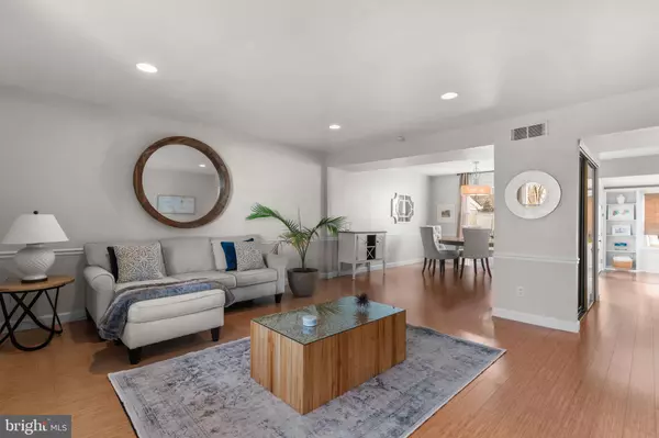 Holland, PA 18966,105 S TIMBER RD