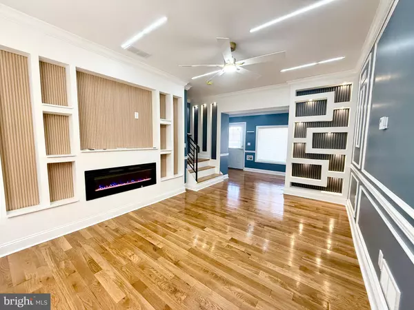 Philadelphia, PA 19143,1942 S 56TH ST