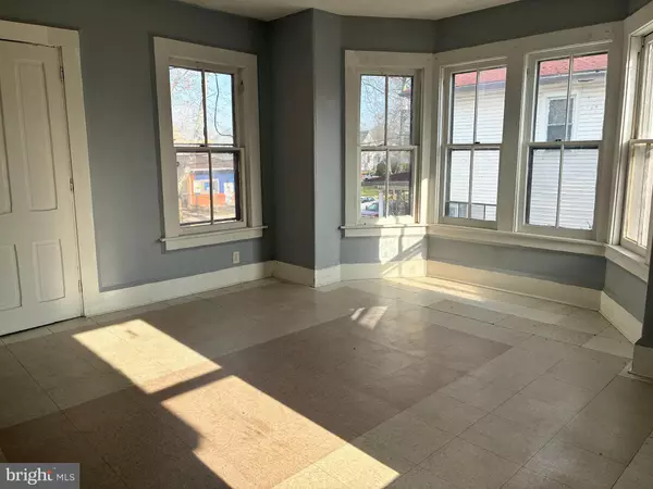 Vineland, NJ 08360,329 W GRAPE ST