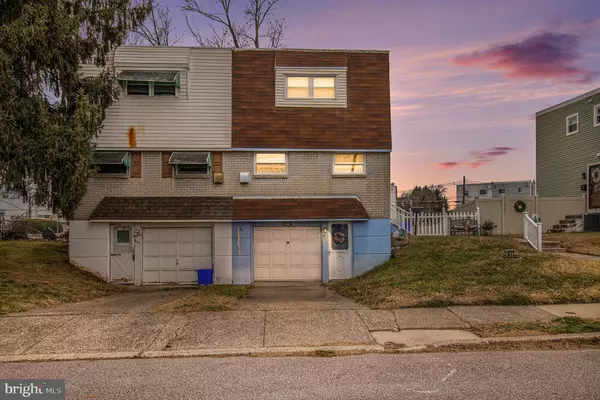 811 LAWLER ST, Philadelphia, PA 19116