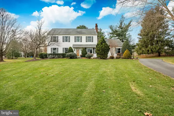 West Chester, PA 19382,827 PLUMTRY DR