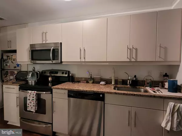 Philadelphia, PA 19103,219-29 S 18TH ST #405A