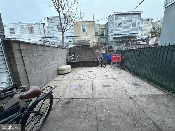 Philadelphia, PA 19148,2215 S 9TH ST