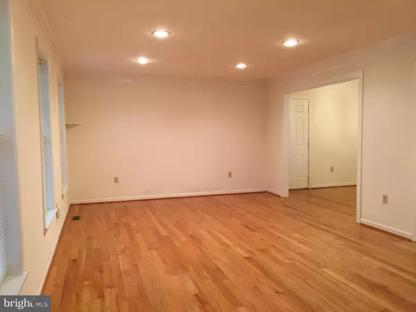 Gaithersburg, MD 20878,1 APRICOT CT