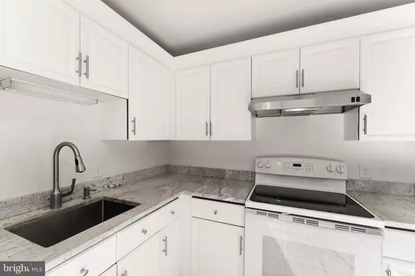 Clifton, VA 20124,6001 LITTLE BROOK CT