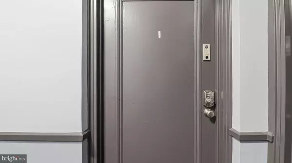 Arlington, VA 22204,5100 COLUMBIA PIKE #1