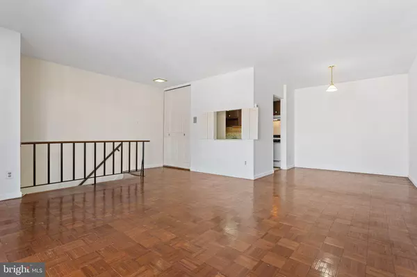 Devon, PA 19333,318 OLD FORGE XING #318