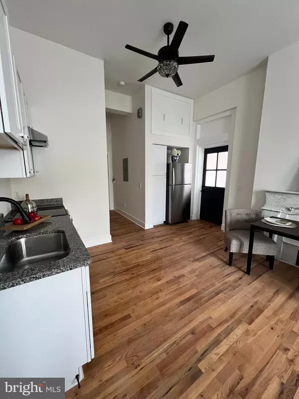 Burlington, NJ 08016,106 E BROAD ST #1