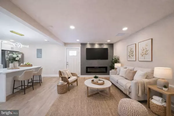 Philadelphia, PA 19114,9328 ACADEMY RD