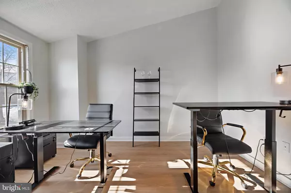 Laurel, MD 20707,8305 CHERRY LN #10