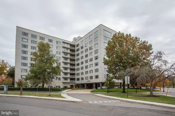 2475 VIRGINIA AVE NW #216, Washington, DC 20037