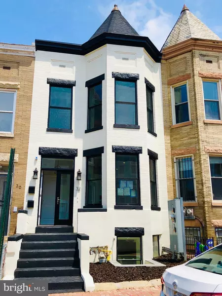 32 NE TODD PL NE #1, Washington, DC 20002