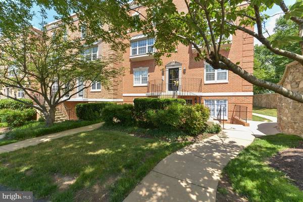 3801 PORTER ST NW #102, Washington, DC 20016