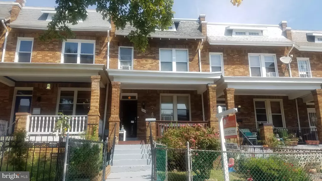 1328 QUEEN ST NE, Washington, DC 20002