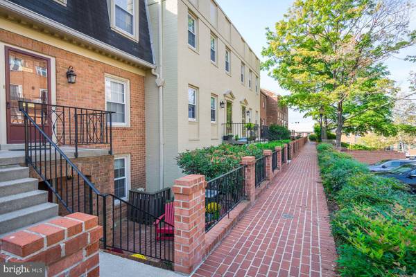 1664 BEEKMAN PL NW #D, Washington, DC 20009