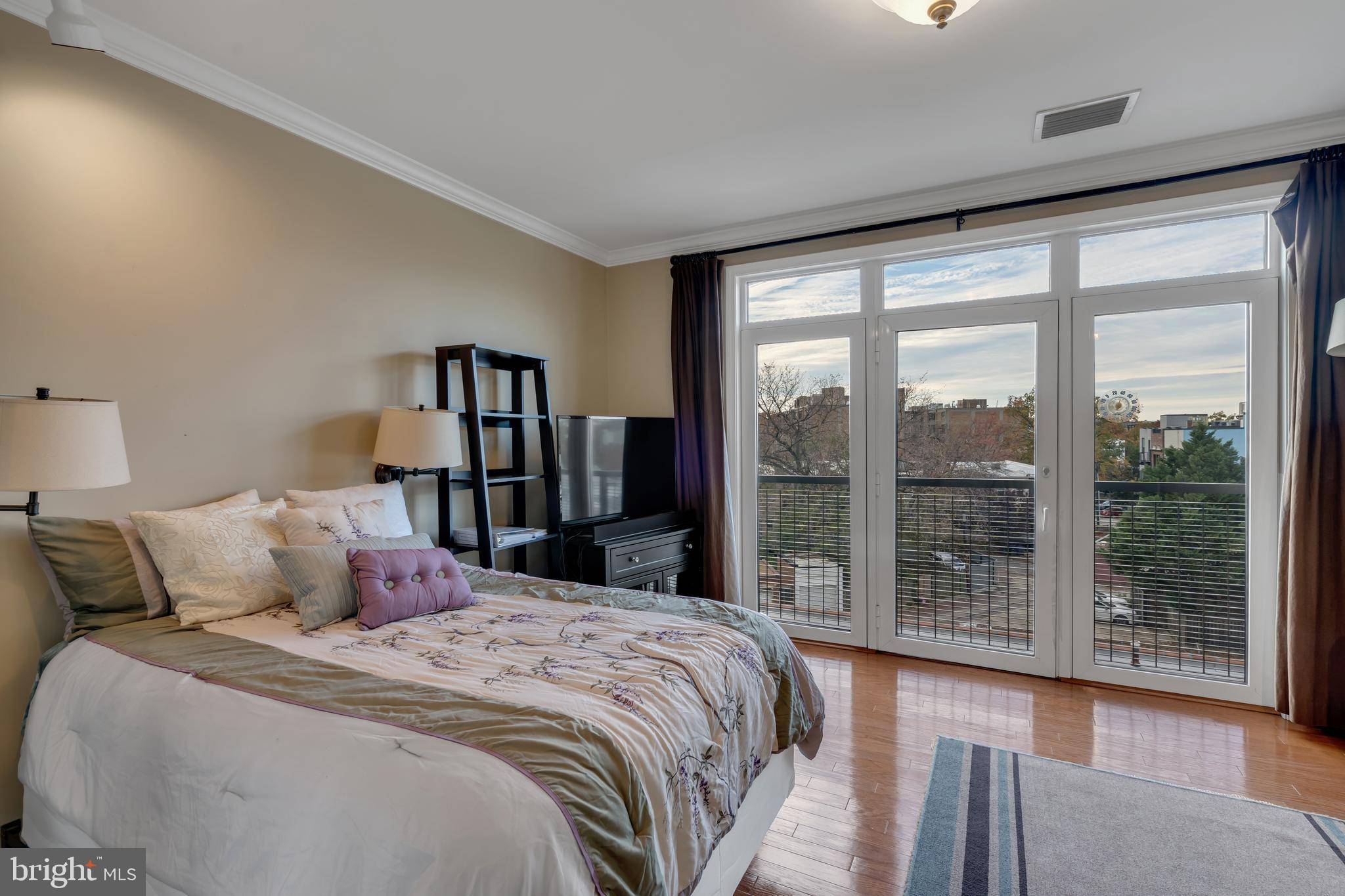 Washington, DC 20003,1391 PENNSYLVANIA AVE SE #455