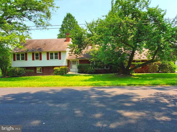 114 MERIDEN DR, Hockessin, DE 19707