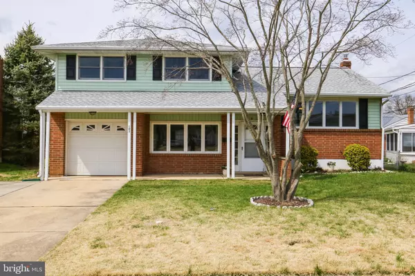 102 CALADIUM LN, Newark, DE 19711