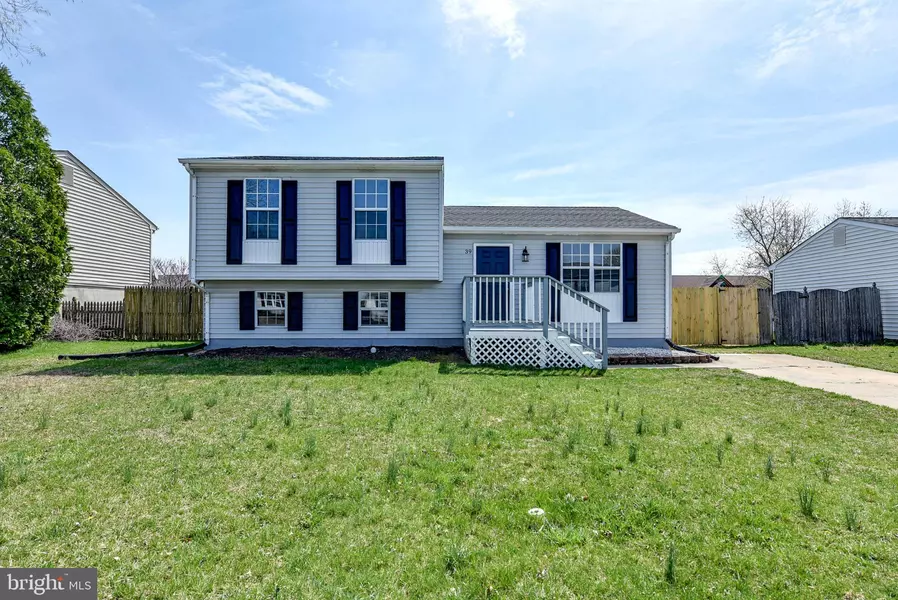 39 HUNTING RIDGE RD, Newark, DE 19702