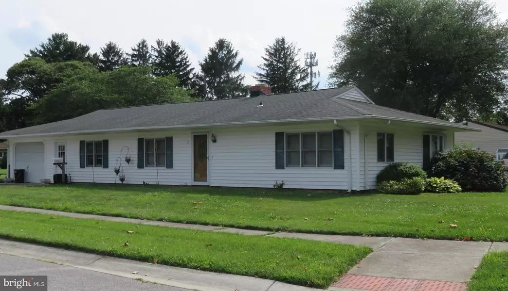 2 KENSINGTON CIR, Newark, DE 19713