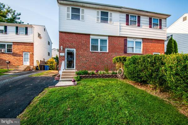 15 BOOKER CIR, New Castle, DE 19720