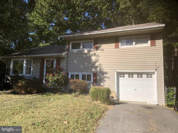 6 N AVON DR, Claymont, DE 19703