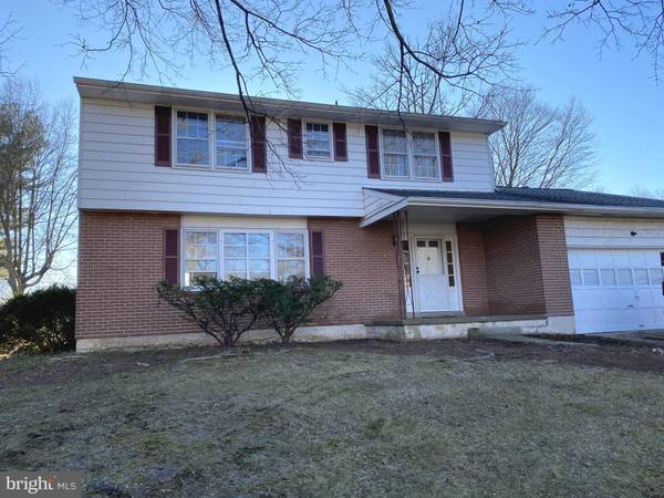 2702 MARKLYN DR, Wilmington, DE 19810