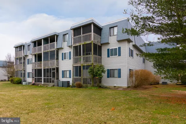 Rehoboth Beach, DE 19971,35979 CONDO DR #303B