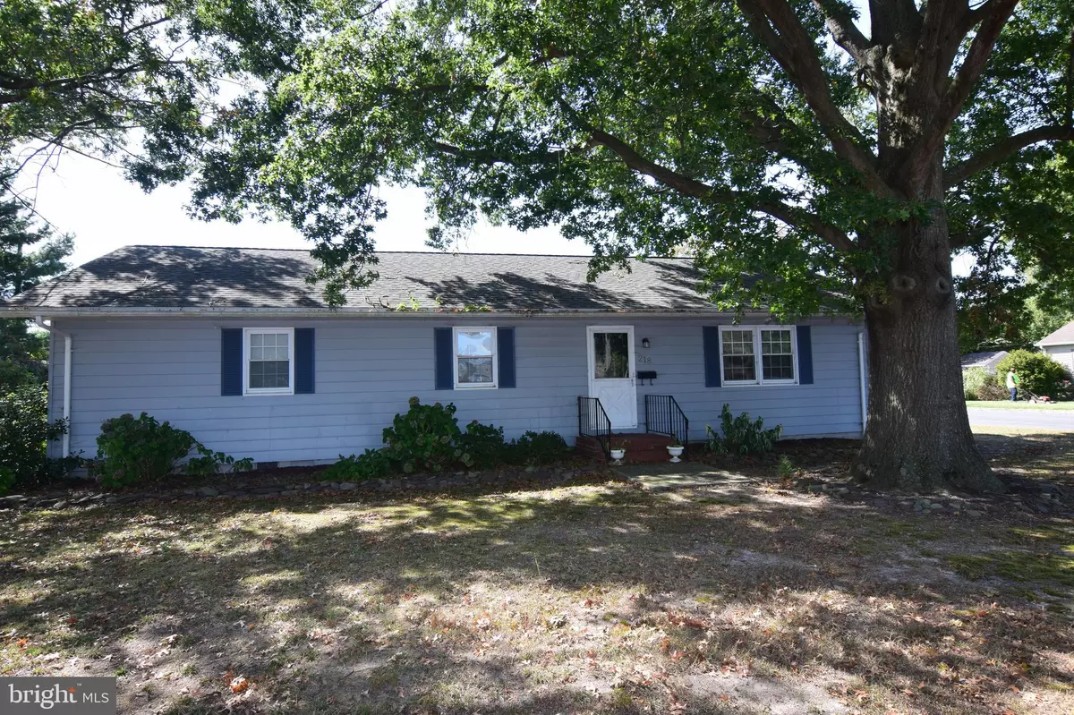 Seaford, DE 19973,218 HICKORY LN