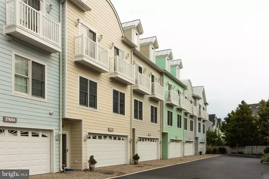 37600 ATLANTIC ST #4, Rehoboth Beach, DE 19971