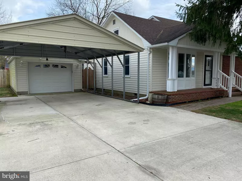 411 OAK RD, Seaford, DE 19973