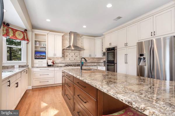 Severna Park, MD 21146,527 HARLEQUIN LN