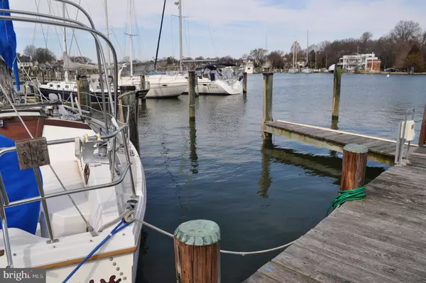 300 BURNSIDE ST #33, Annapolis, MD 21403