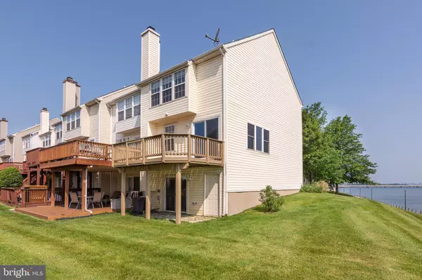 1365 RIVER BANK CT, Stoney Beach, MD 21226