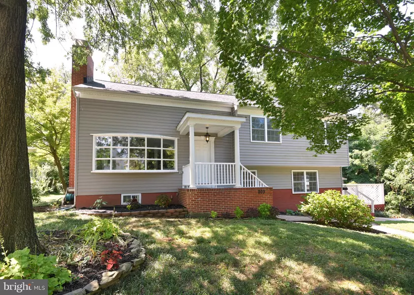 203 VALLEY RD, Linthicum Heights, MD 21090