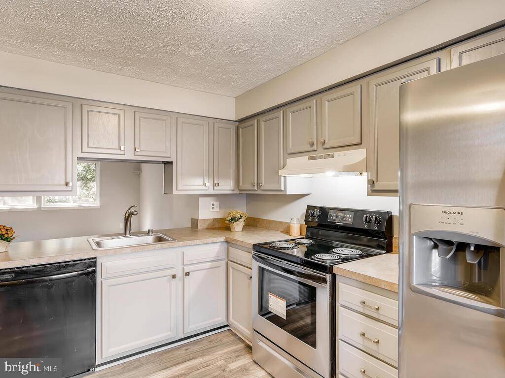7920 SUTHERLAND CT, Pasadena, MD 21122