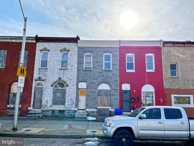 2405 E FEDERAL ST, Baltimore, MD 21213