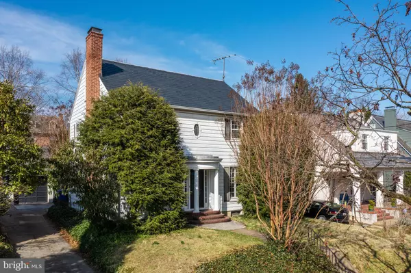 6 HADLEY SQ N,  Baltimore,  MD 21218