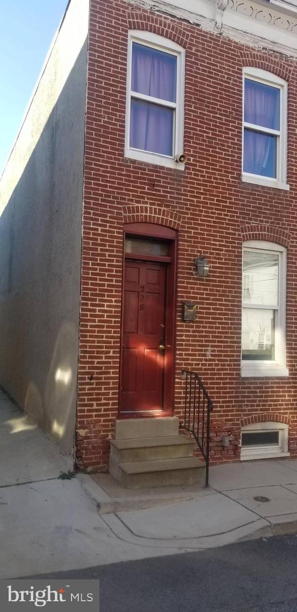 228 N MADEIRA ST, Baltimore, MD 21231