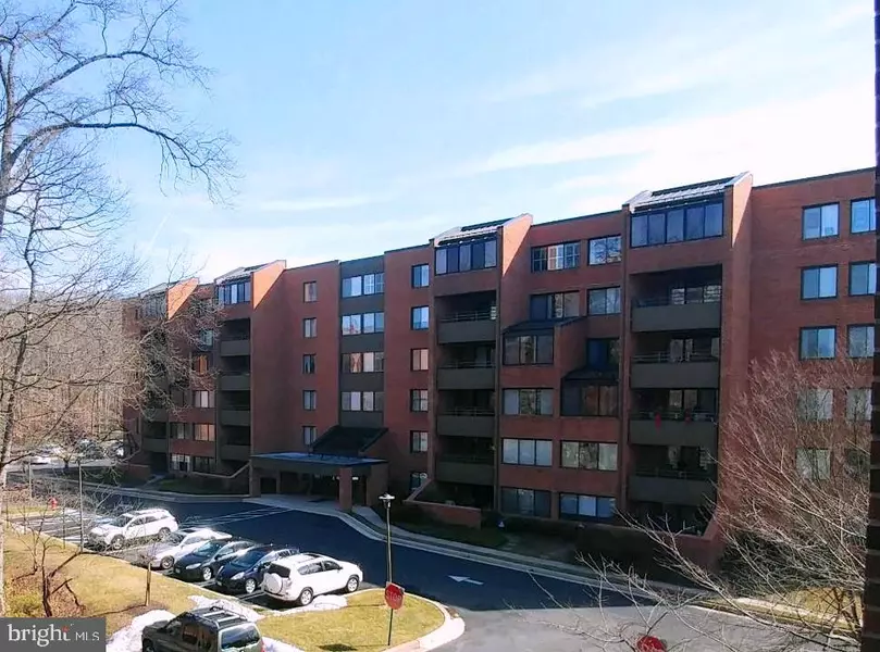 2 SOUTHERLY CT #301, Towson, MD 21286