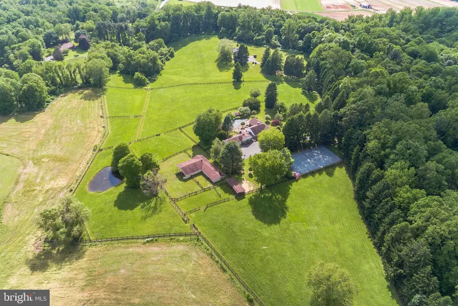 12422 REGWOOD RD, Hydes, MD 21082