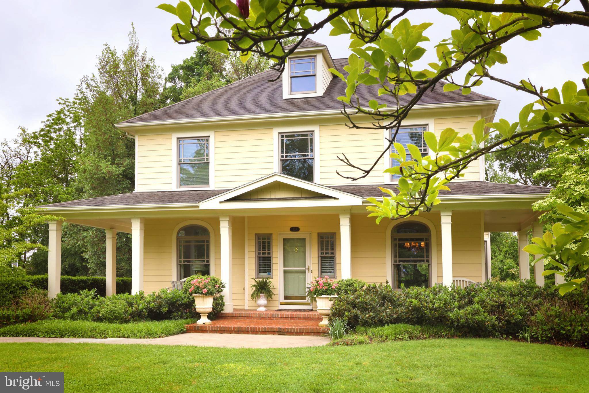 223 W SEMINARY AVE, Lutherville Timonium, MD 21093